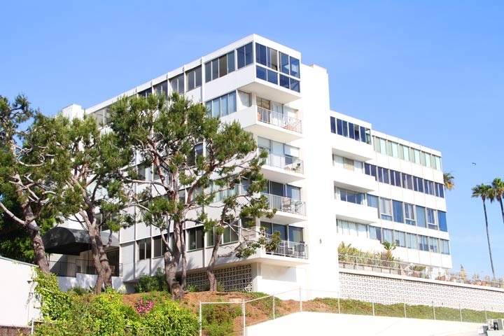 Edgewater Towers Condos For Sale in Pacific Palisades, California